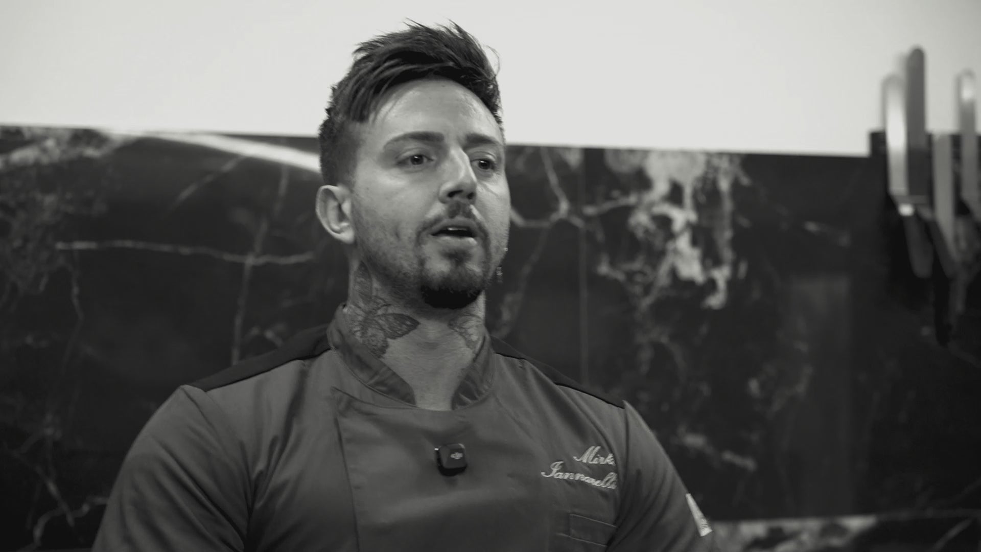Carica il video: 